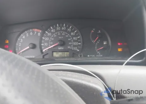 2005 Toyota Corolla Ce z USA, uszkodzony, nr VIN 2T1BR32E55C493101